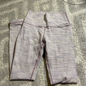 Lululemon pink Heathered Wunder unders size 6